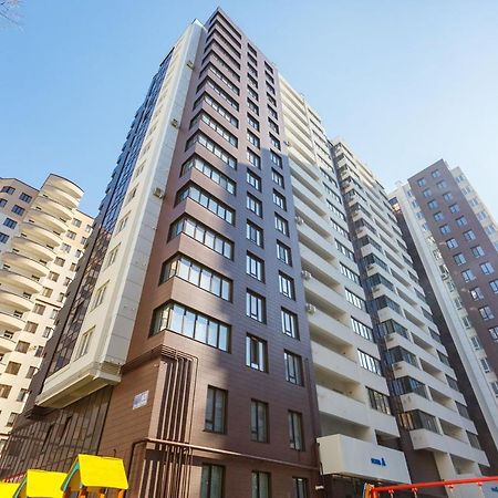 Double Skyhouse Exclusive Apartments 基希讷乌 外观 照片