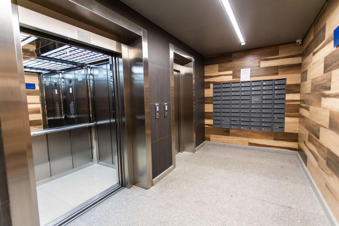Double Skyhouse Exclusive Apartments 基希讷乌 外观 照片