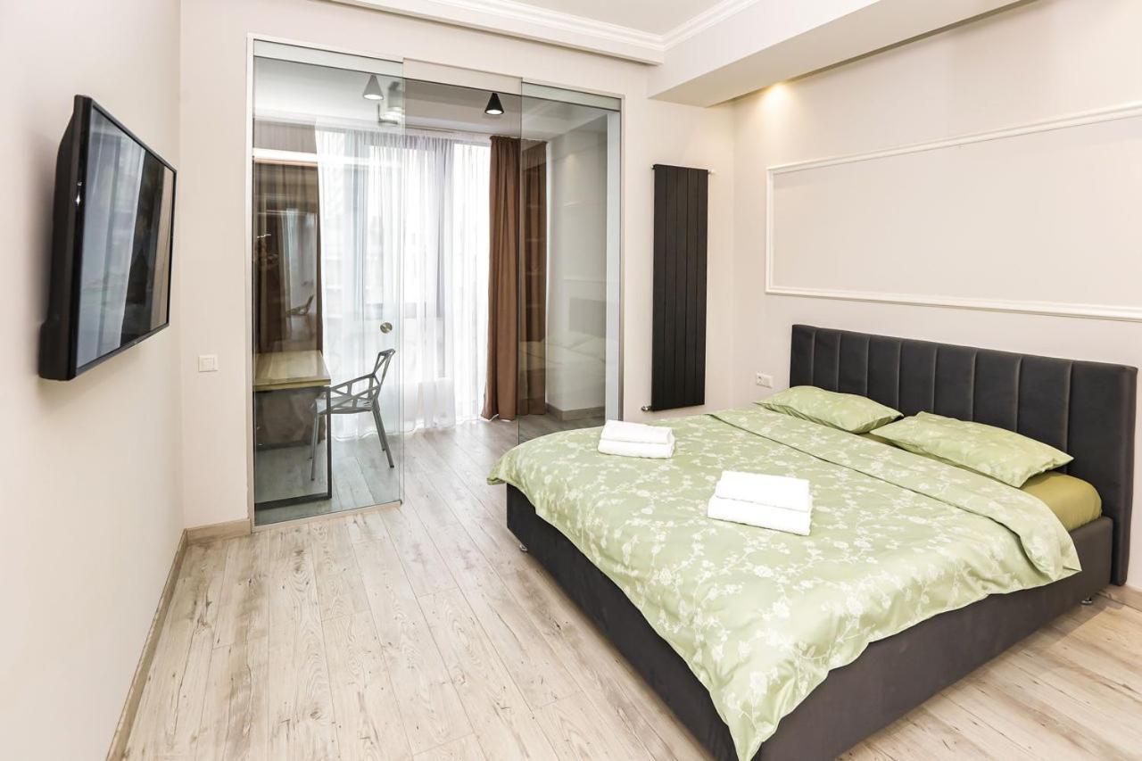 Double Skyhouse Exclusive Apartments 基希讷乌 外观 照片