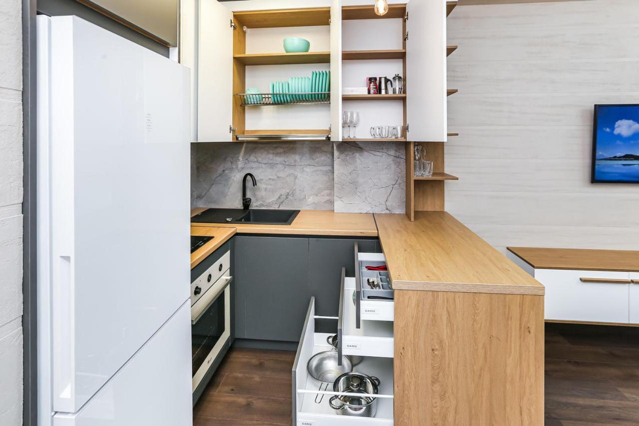 Double Skyhouse Exclusive Apartments 基希讷乌 外观 照片