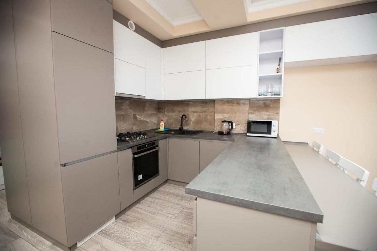 Double Skyhouse Exclusive Apartments 基希讷乌 外观 照片