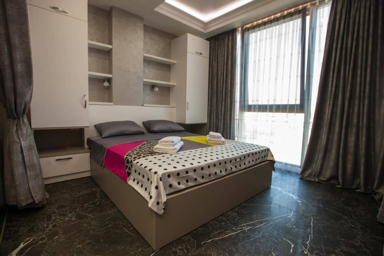 Double Skyhouse Exclusive Apartments 基希讷乌 外观 照片