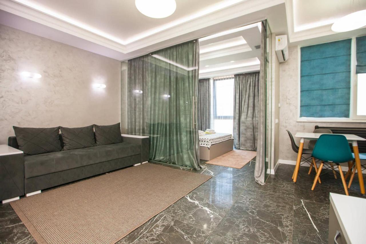 Double Skyhouse Exclusive Apartments 基希讷乌 外观 照片