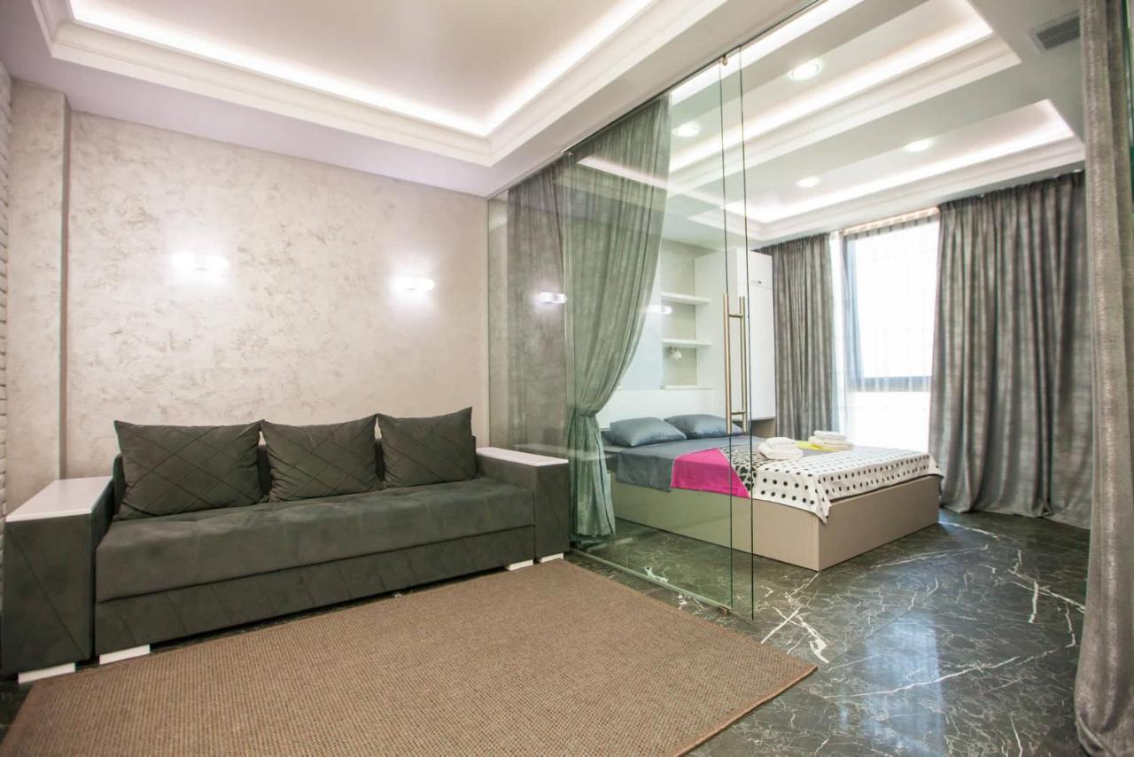 Double Skyhouse Exclusive Apartments 基希讷乌 外观 照片