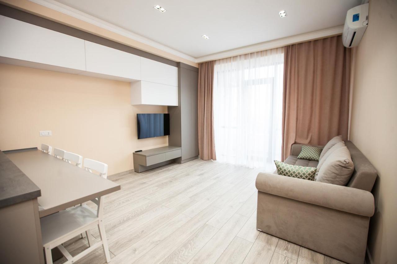 Double Skyhouse Exclusive Apartments 基希讷乌 外观 照片