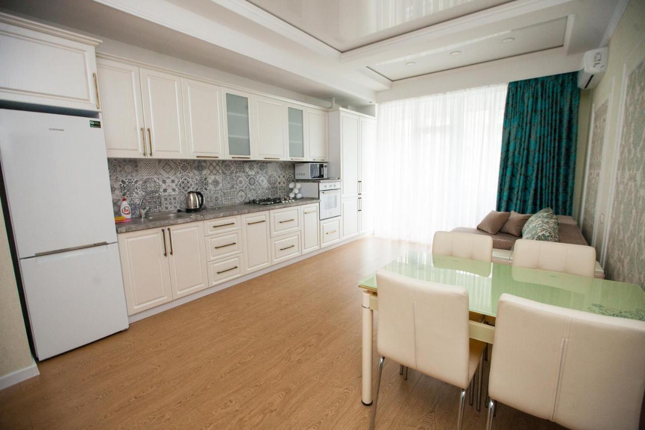 Double Skyhouse Exclusive Apartments 基希讷乌 外观 照片