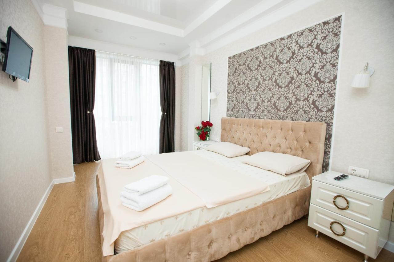 Double Skyhouse Exclusive Apartments 基希讷乌 外观 照片