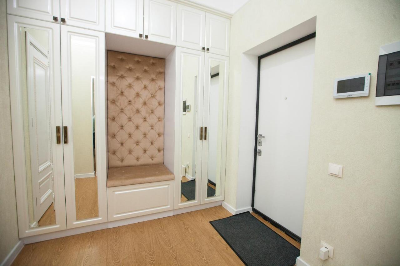 Double Skyhouse Exclusive Apartments 基希讷乌 外观 照片