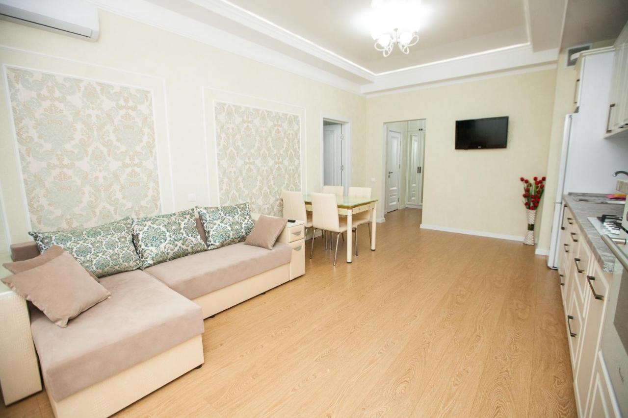 Double Skyhouse Exclusive Apartments 基希讷乌 外观 照片