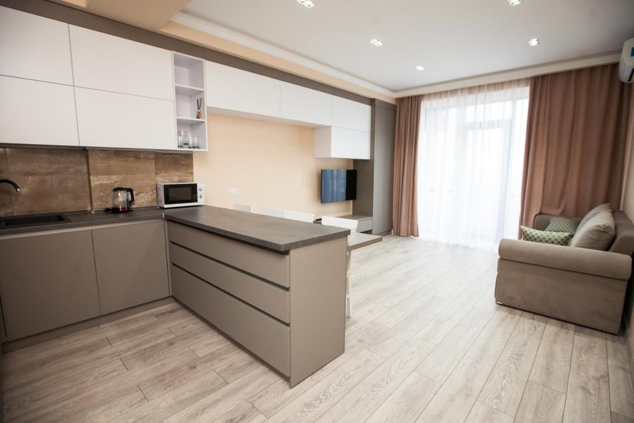 Double Skyhouse Exclusive Apartments 基希讷乌 外观 照片
