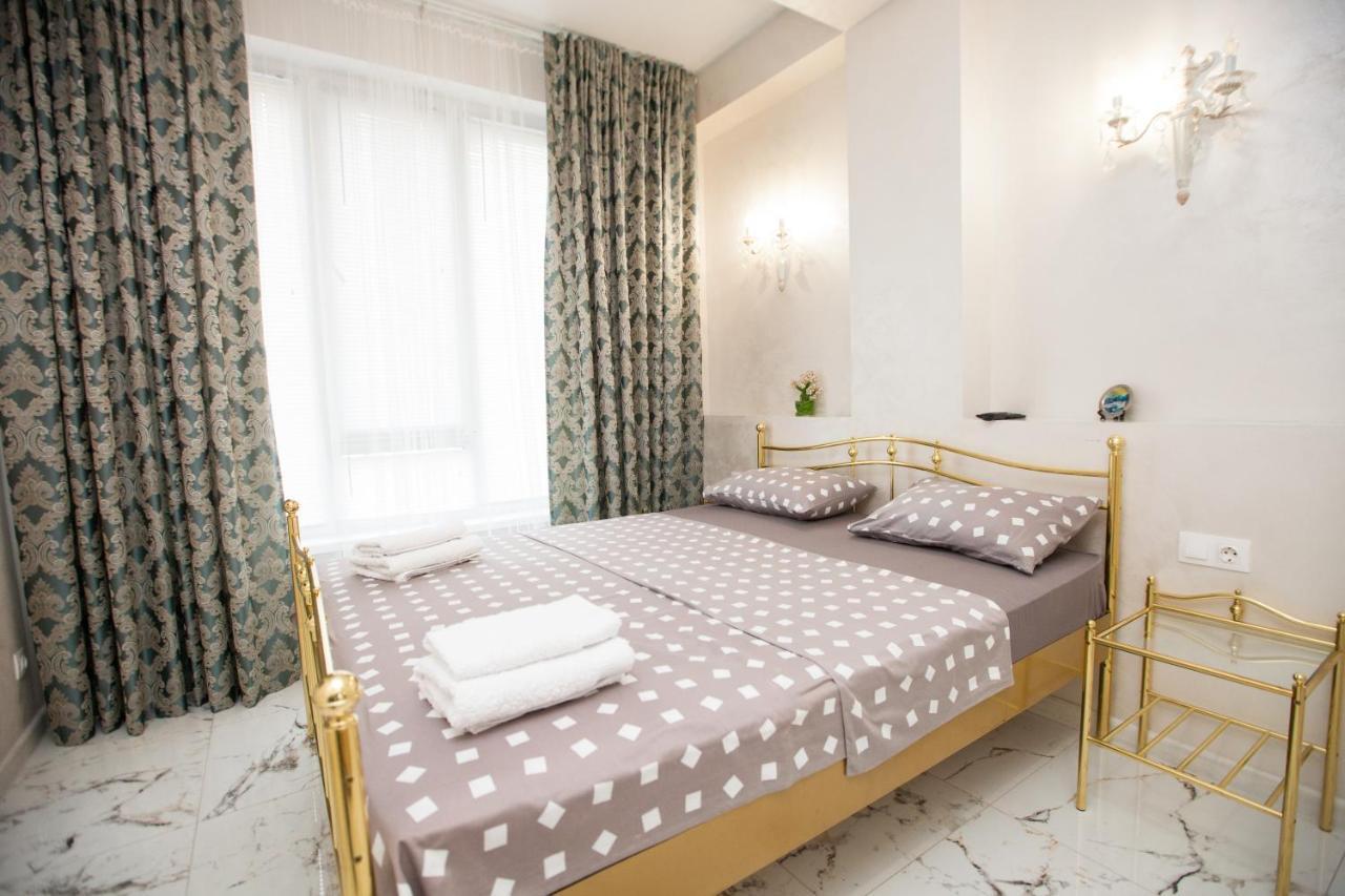 Double Skyhouse Exclusive Apartments 基希讷乌 外观 照片