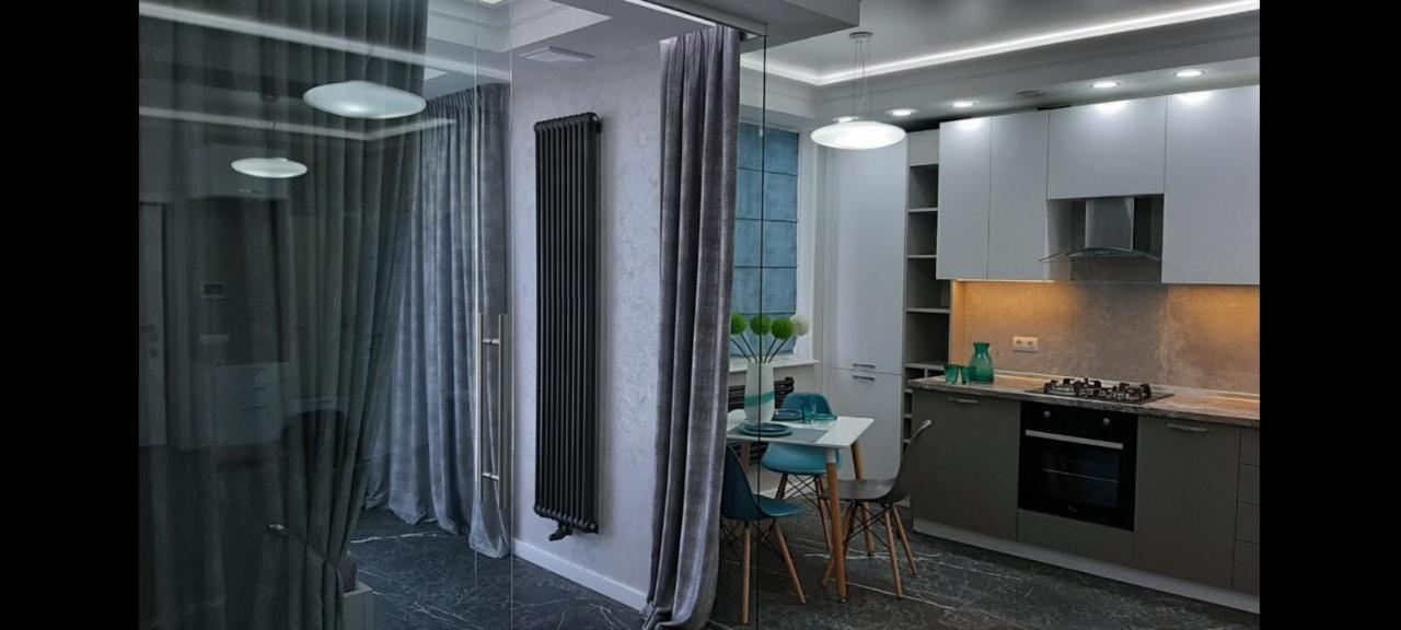 Double Skyhouse Exclusive Apartments 基希讷乌 外观 照片