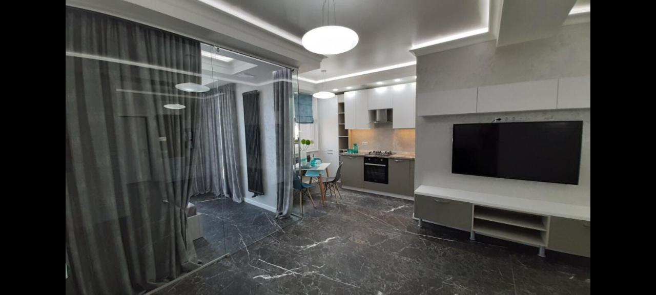 Double Skyhouse Exclusive Apartments 基希讷乌 外观 照片